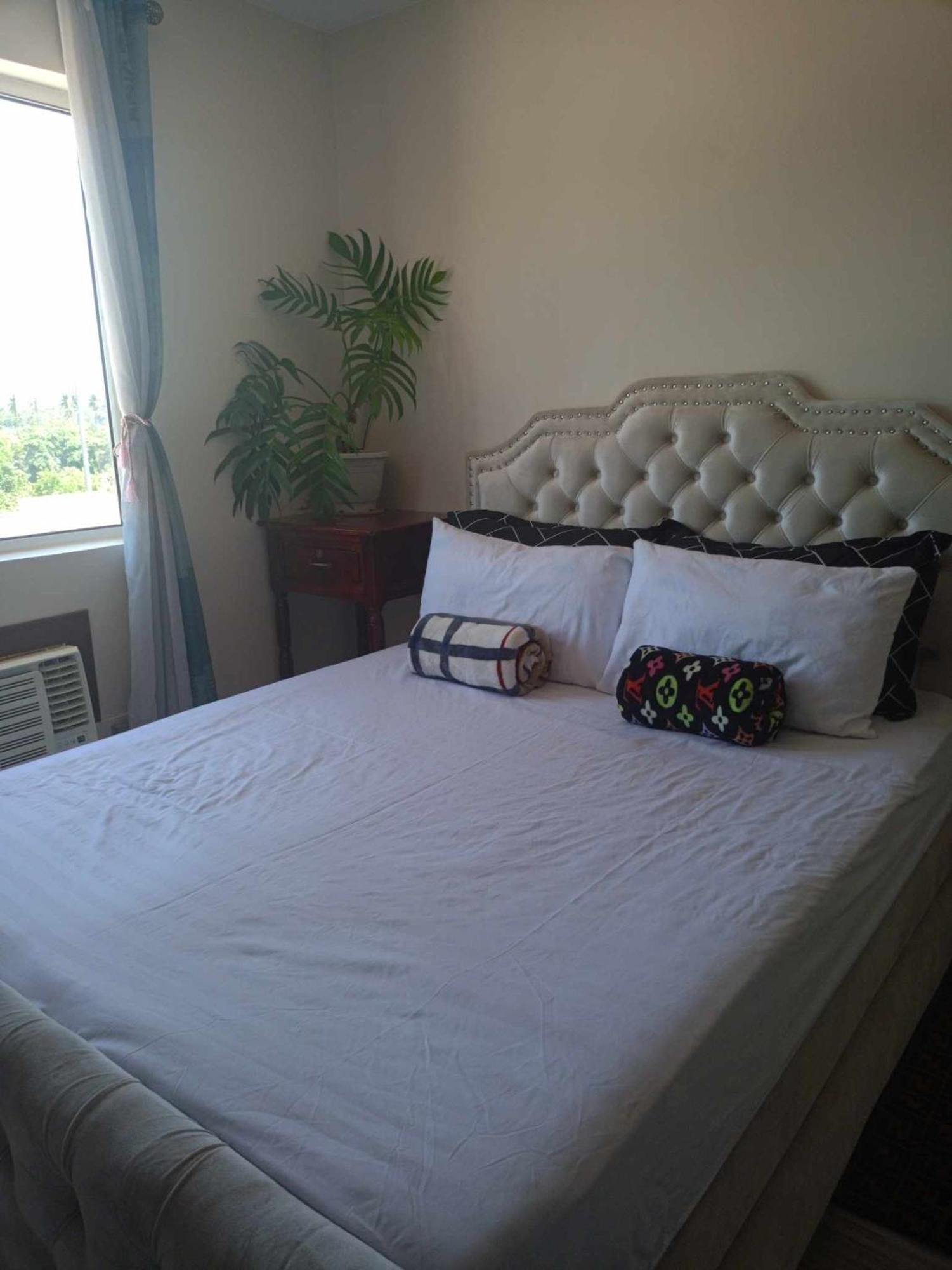 8 Spatial Condominium Davao Экстерьер фото